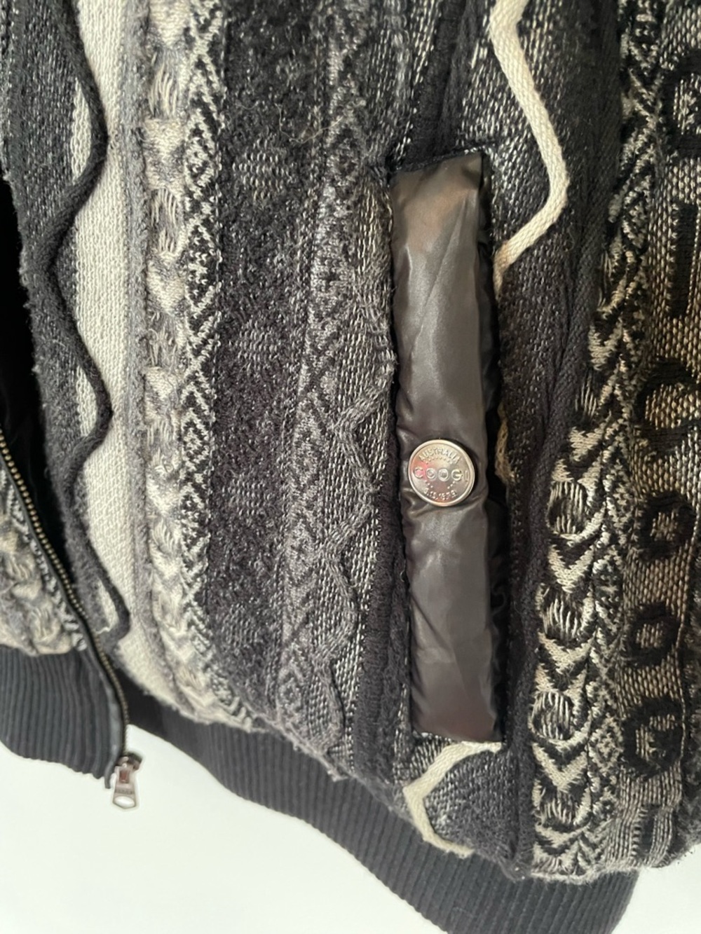 Coogi Puffer jacket RARE - Picture 16 of 16